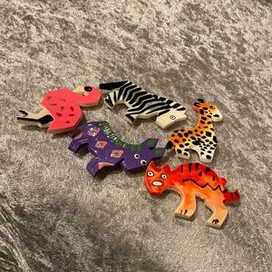 Vintage Set of 5 Colorful Wild Life Animal Button Covers